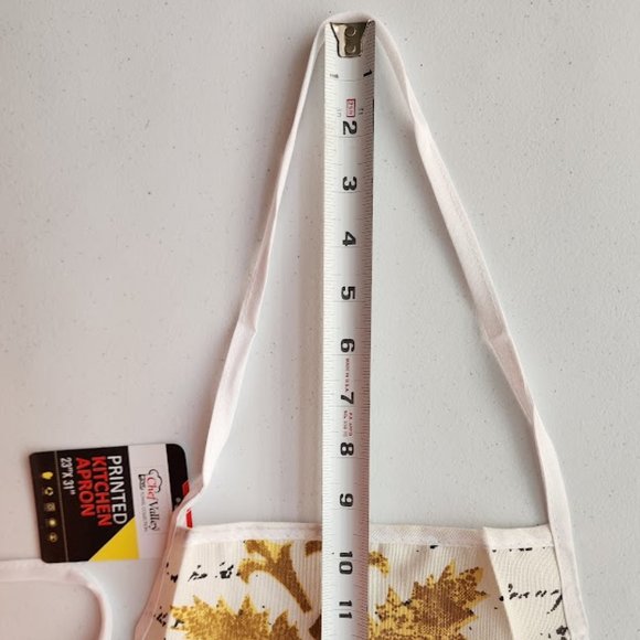 Fabric Kitchen Apron with pockets.*** 100% Cotton. - Picture 4 of 9